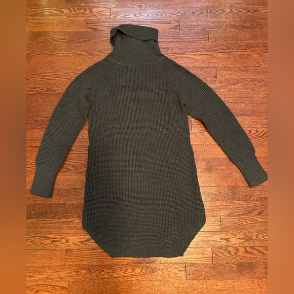 BNWOT Wilfred Free Aritzia Grey Waffle texture Wool turtleneck Sweater Dress XS - Picture 2 of 8